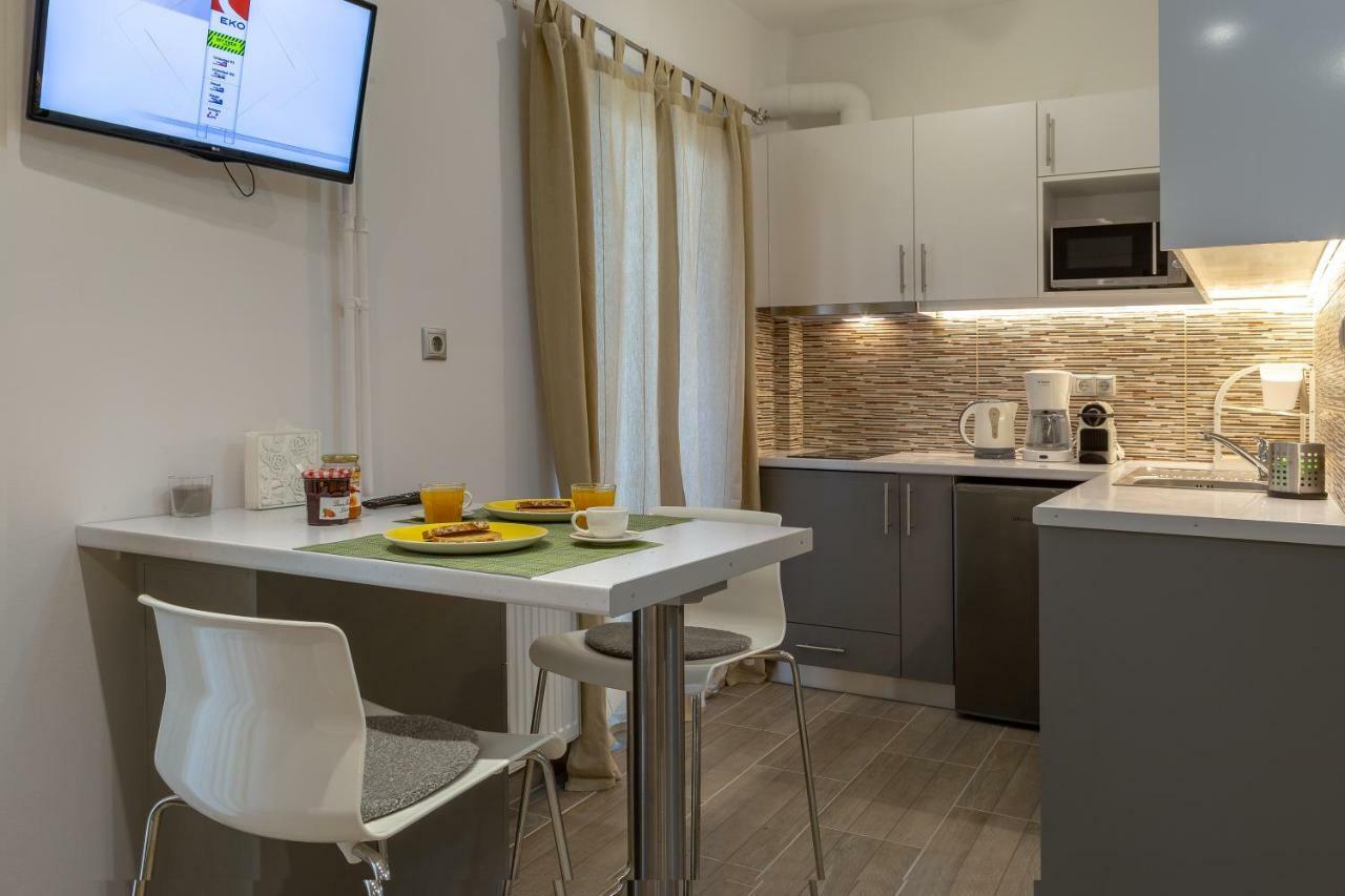 Gazi Square Luxury Studio Apartamento Atenas Exterior foto